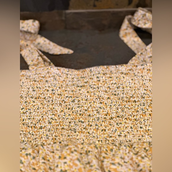 Sam Edelman size 4 Yellow Maxi Dress Smocked w/ Tie Straps Excellent Condition - Picture 13 of 14